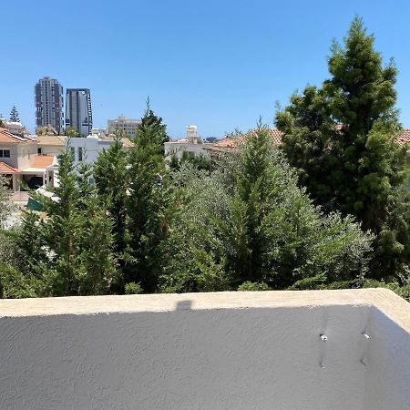 1-Bedroom Apartment With View Limassol Exteriör bild