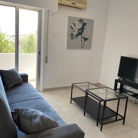 1-Bedroom Apartment With View Limassol Exteriör bild